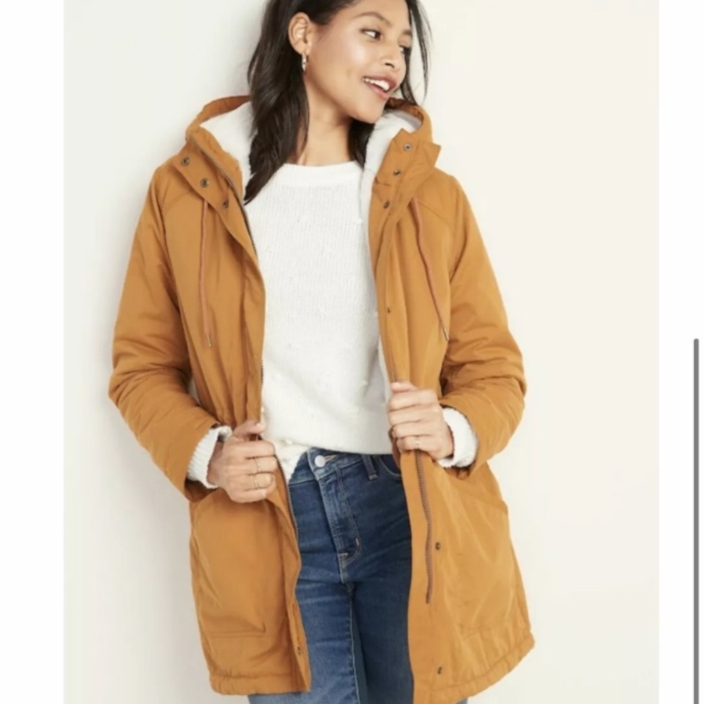 SOLD Old Navy Water Resistant Faux Fur Lined Parka